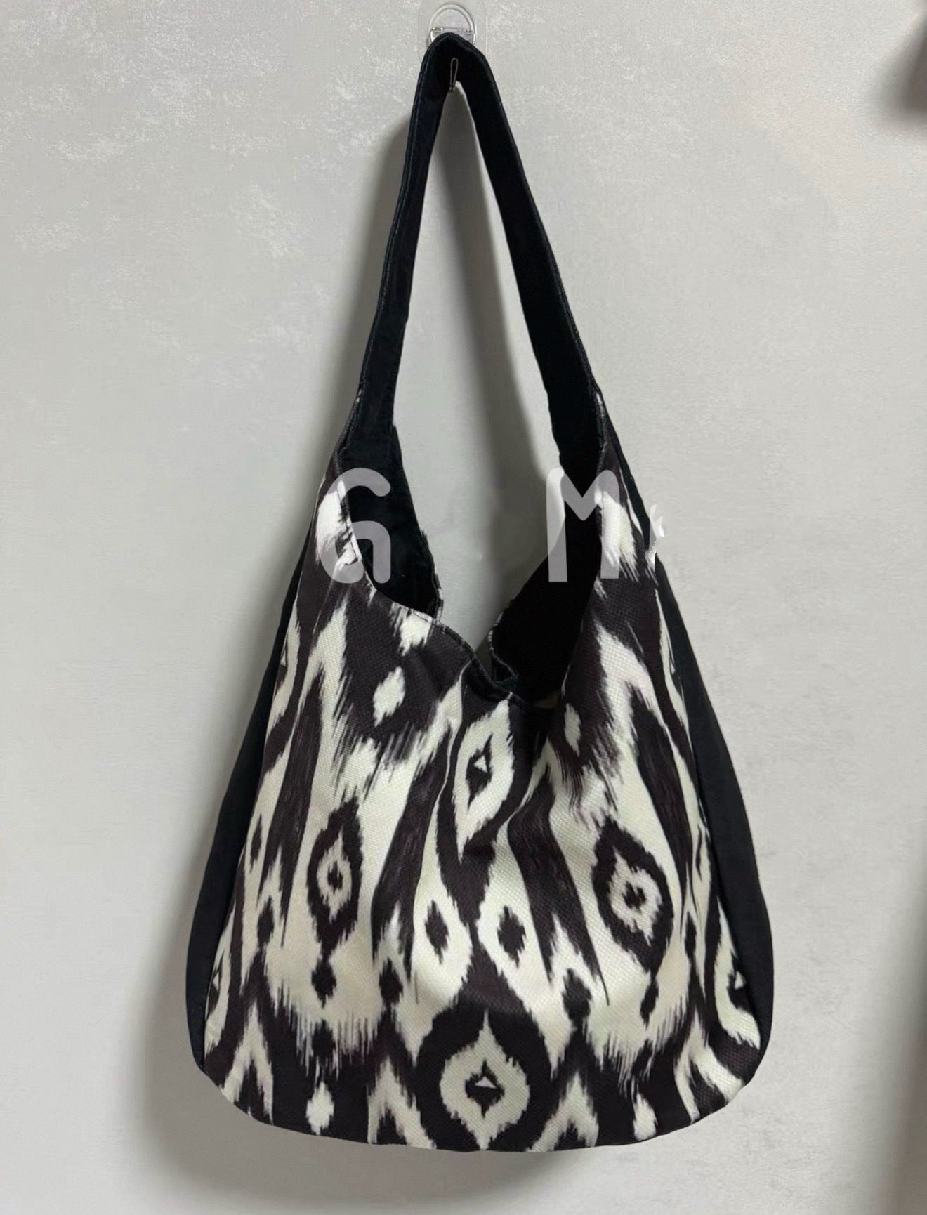 Black color Atlas bag