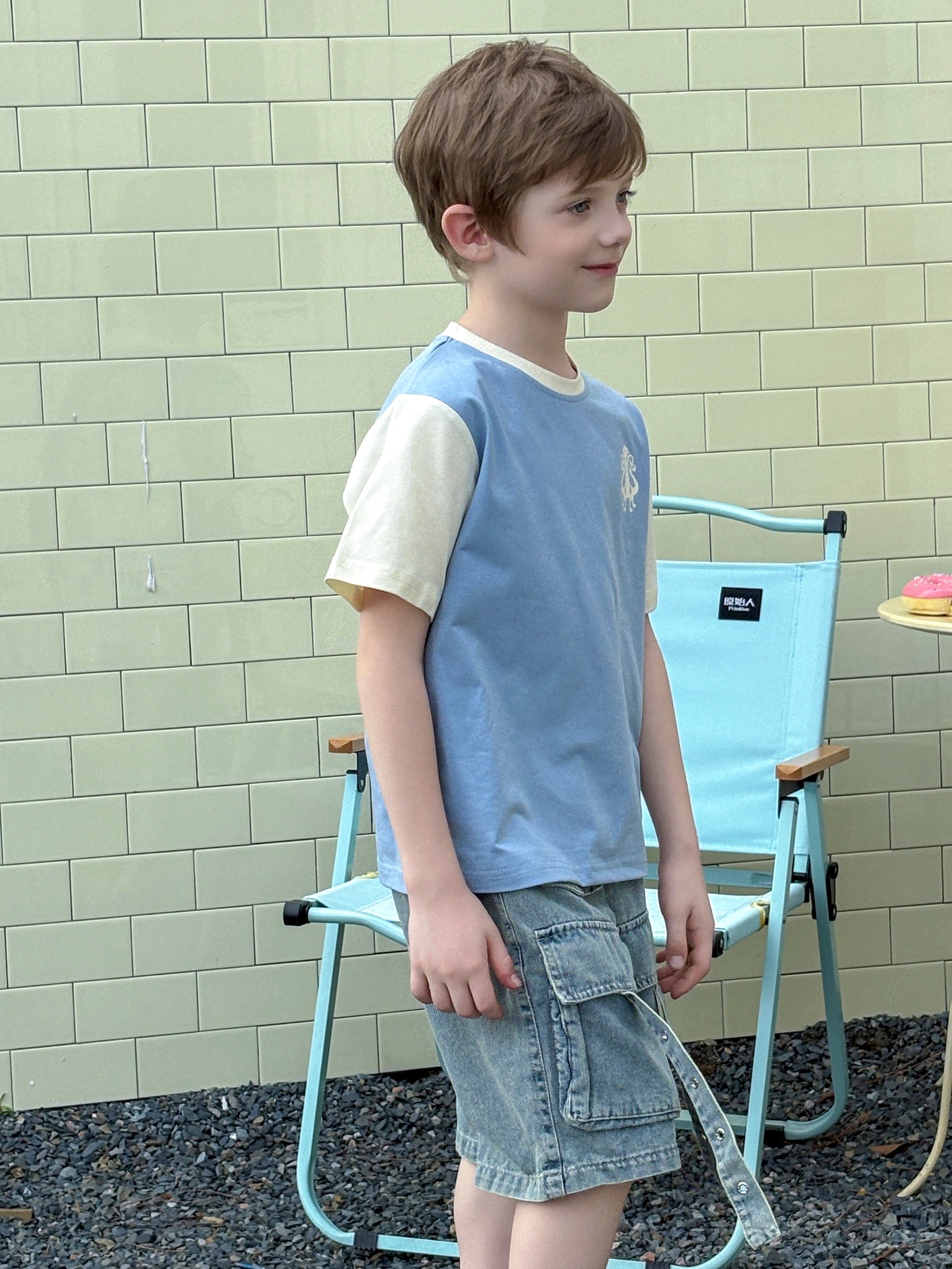 “Silk Road Spirit” Cotton Tee – Back Embroidery Inspired by Uyghur & Uzbek Culture