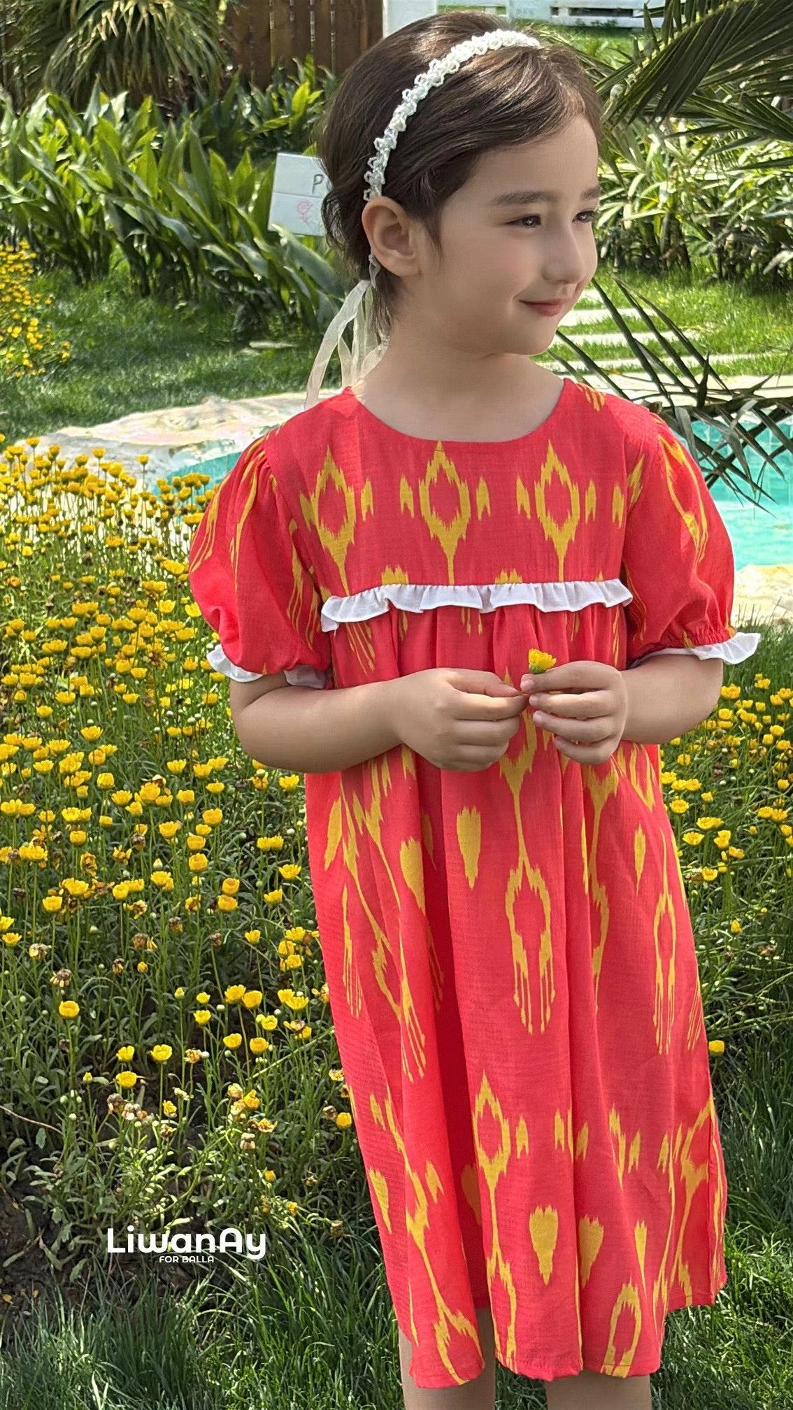 "Quyoshli rezavor" atlas paxta ko'ylak - sariq aksanli qip-qizil qizil