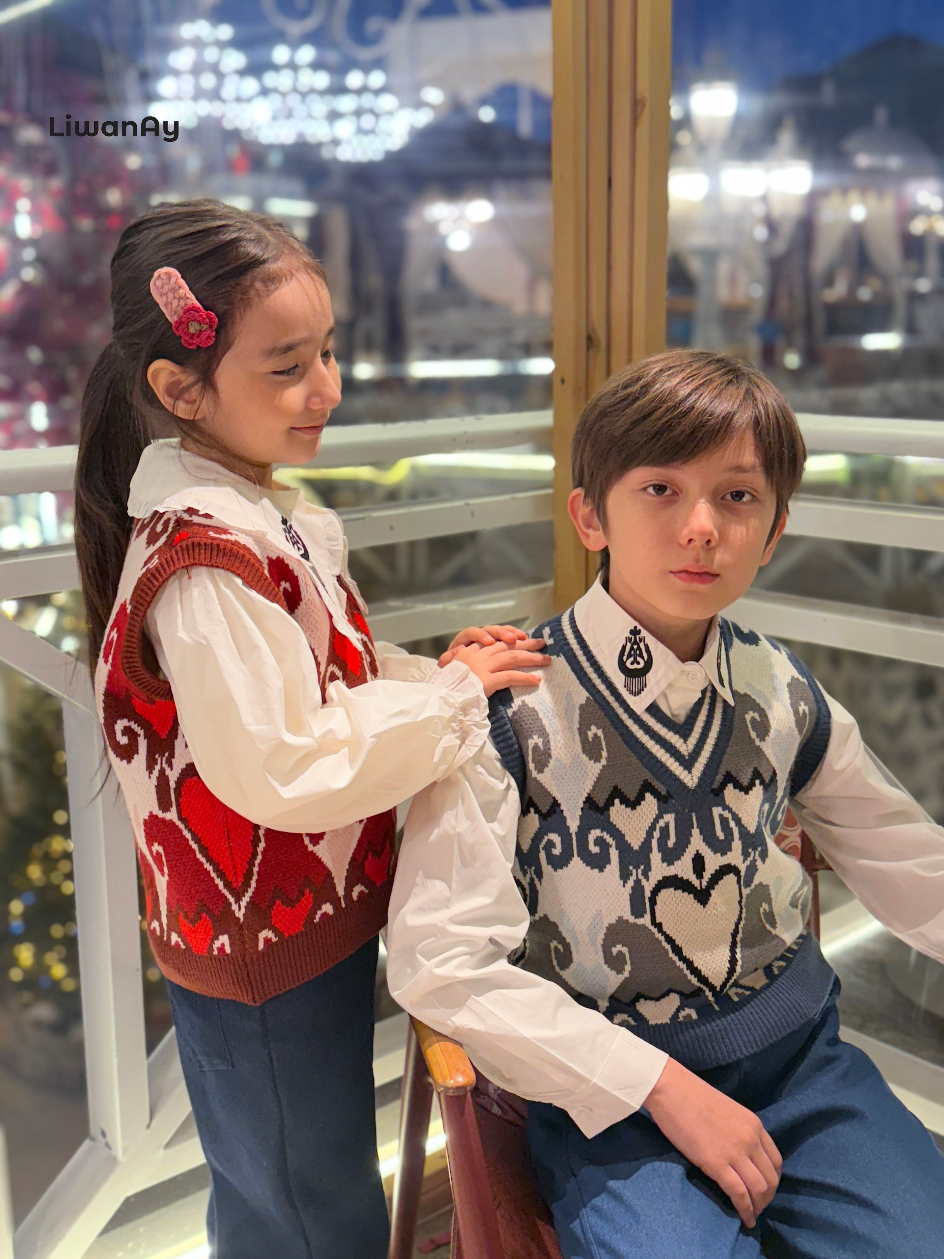 Atlas Heart Knit Vest – Red