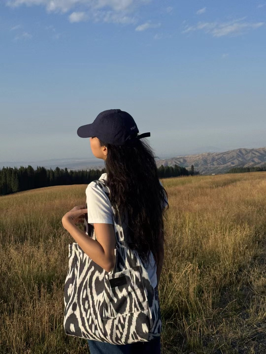 Atlas Canvas Tote (Black)