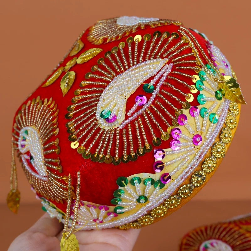 Handmade Beaded Traditional Four-Corner Hat – Dance & Cultural Headwear (Hat Circumference 56–58 cm | Height 10 cm | Weight 110 g)