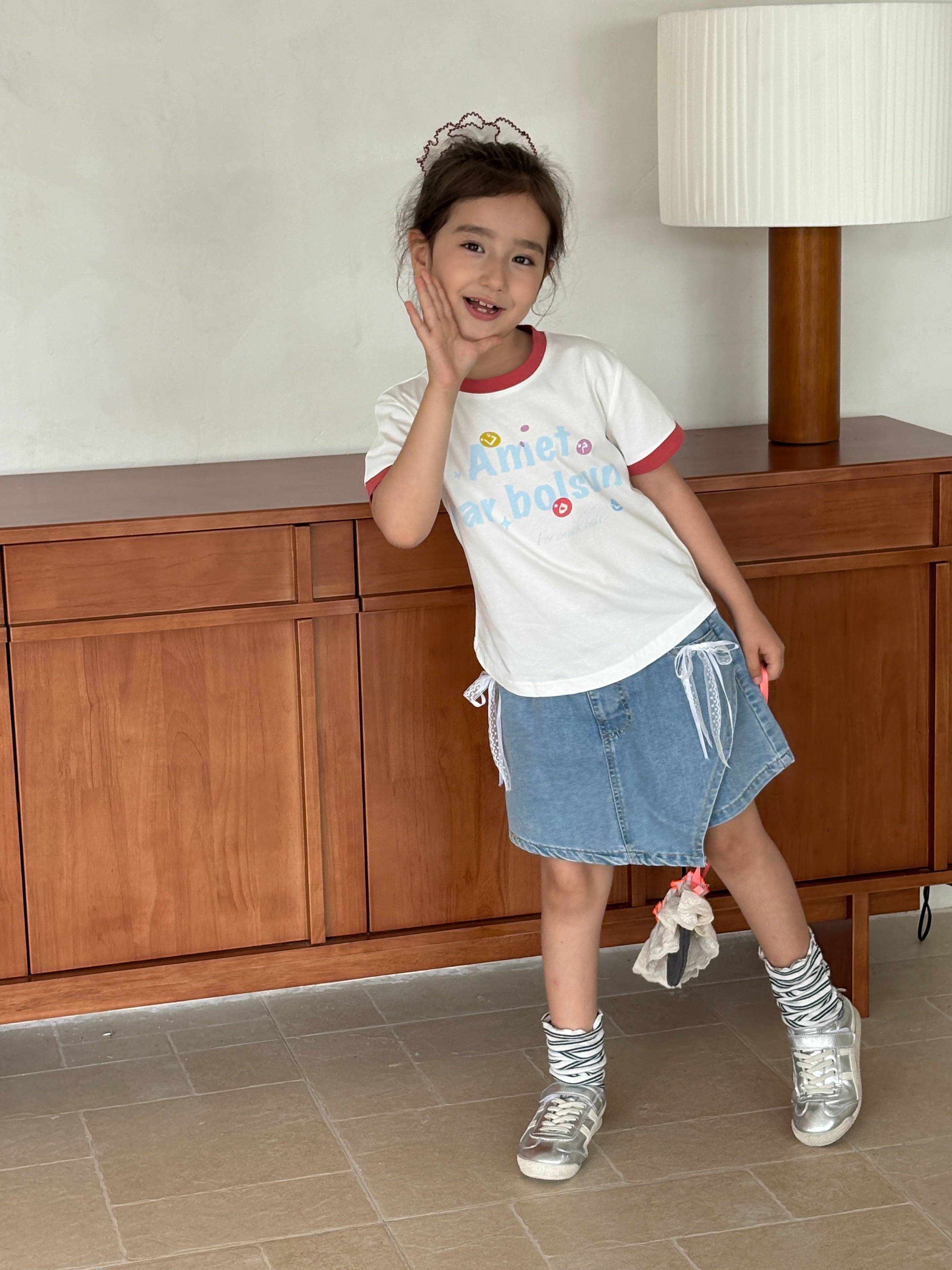 “Echo Ikat” paxta futbolka – Atlas naqsh | Yumshoq, nafas oladigan, jinsi-neytral (pushti)