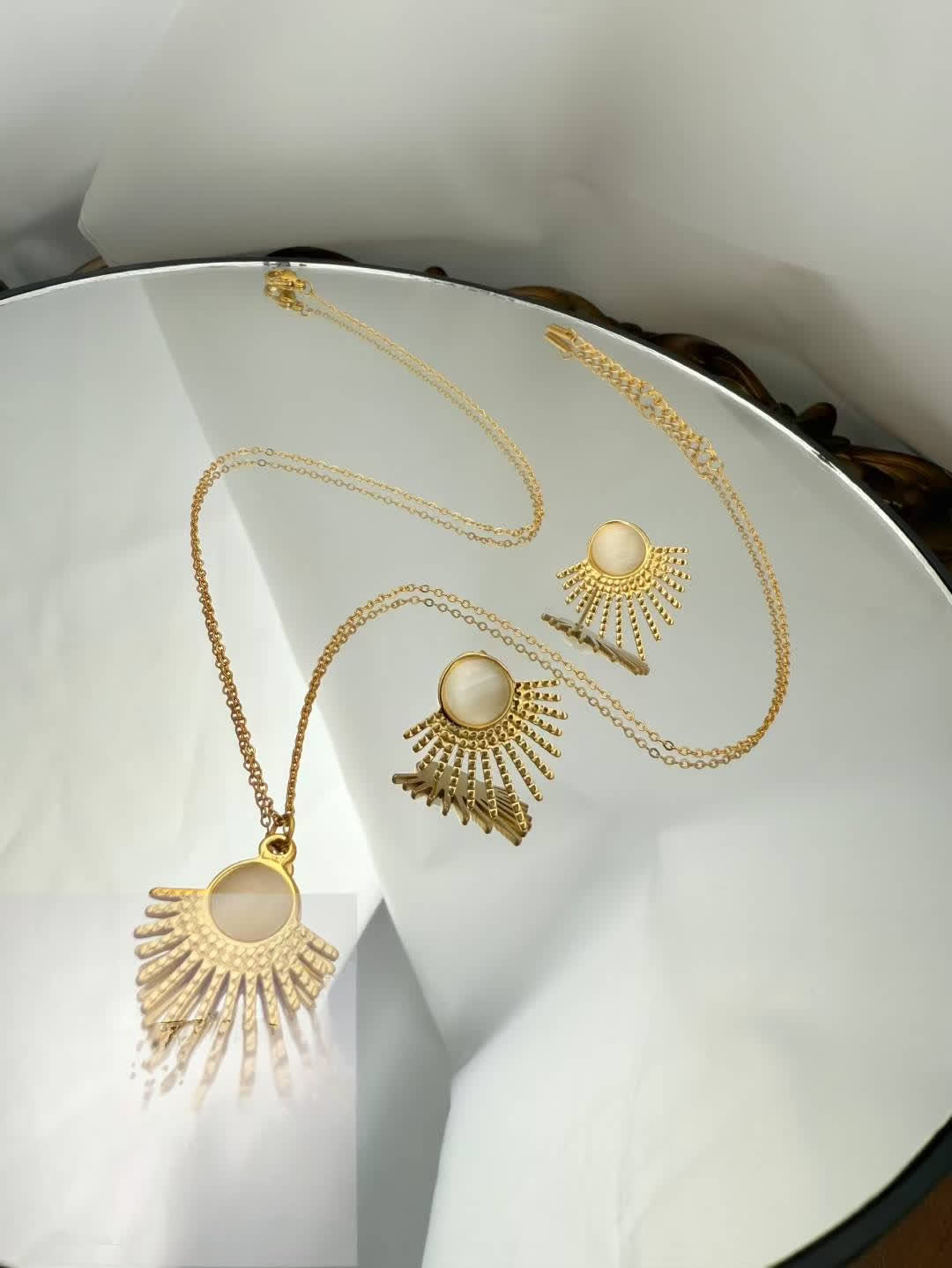 Gold Color Stainless Steel Necklace & Earrings Set – Sunburst Design（63）