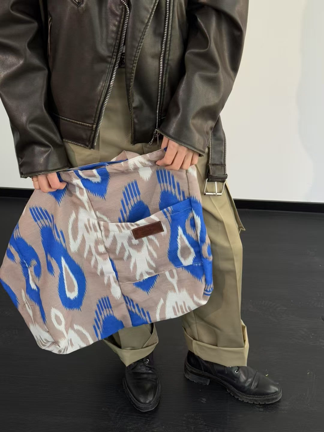 Atlas Canvas Tote (Blue)